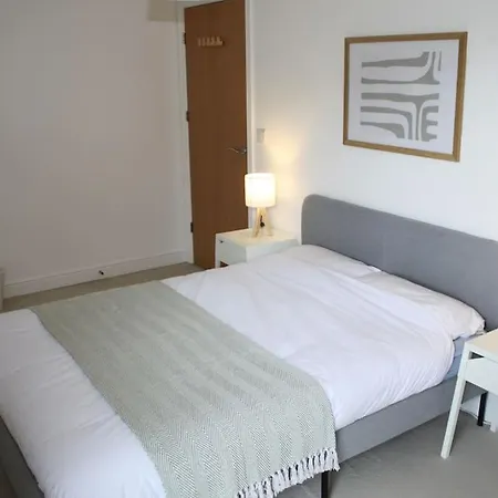2 Bed 2 Bath Apartment & Parking - Lgw 10Min Drive Crawley  Exterior photo